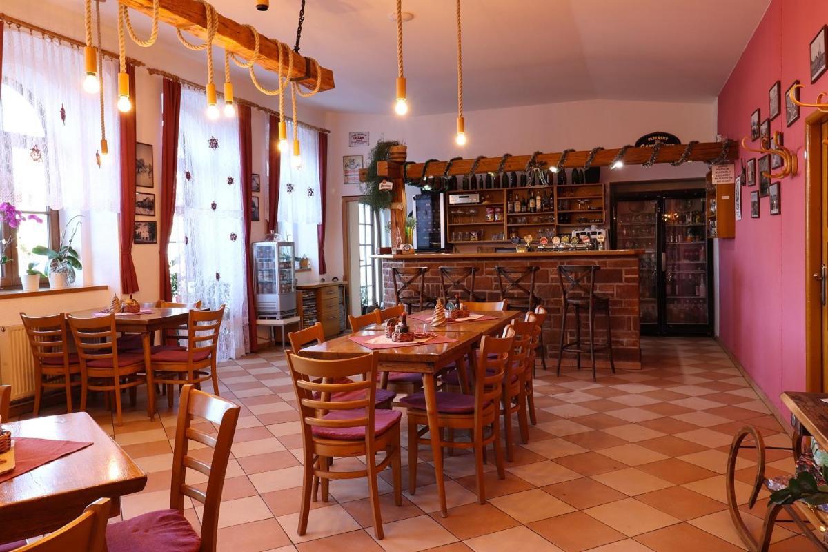 Penzion U Hlavacku Horažďovice Bagian luar foto