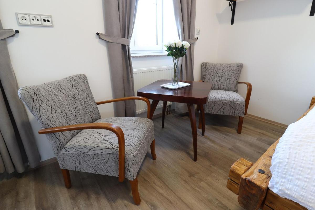 Penzion U Hlavacku Horažďovice Bagian luar foto